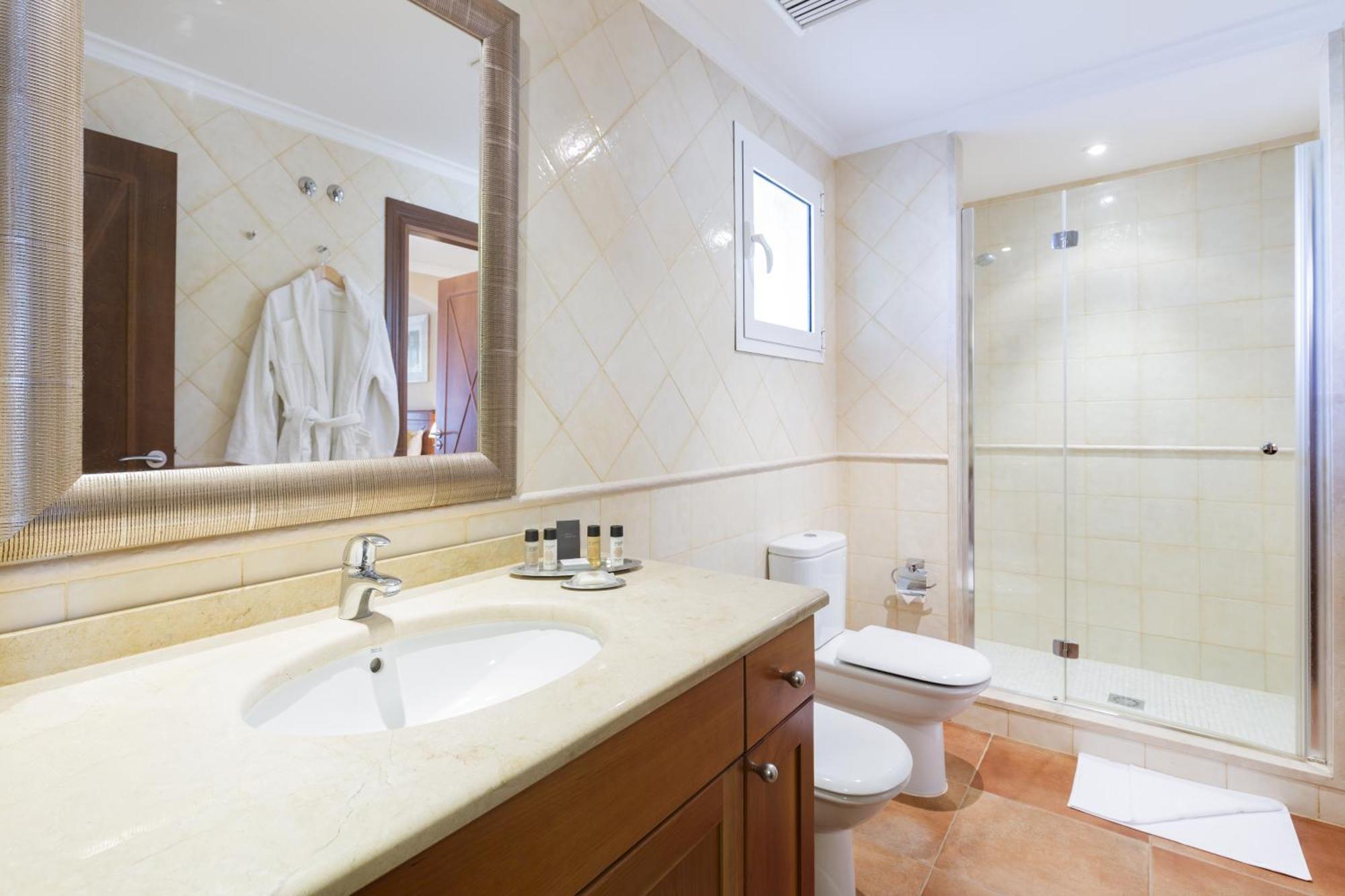 Two-Bedroom Apartment,820362044:JPEG